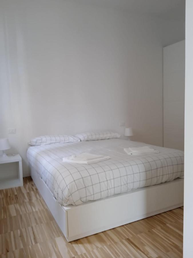 Apartment Via D'Apulia 11 Milan Luaran gambar